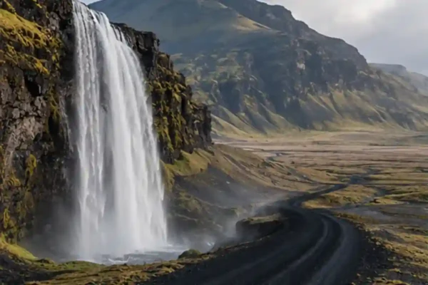 Iceland Waterfalls & Ring Road Highlights