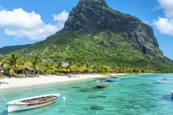 Mauritius Lagoon & Mountain Week